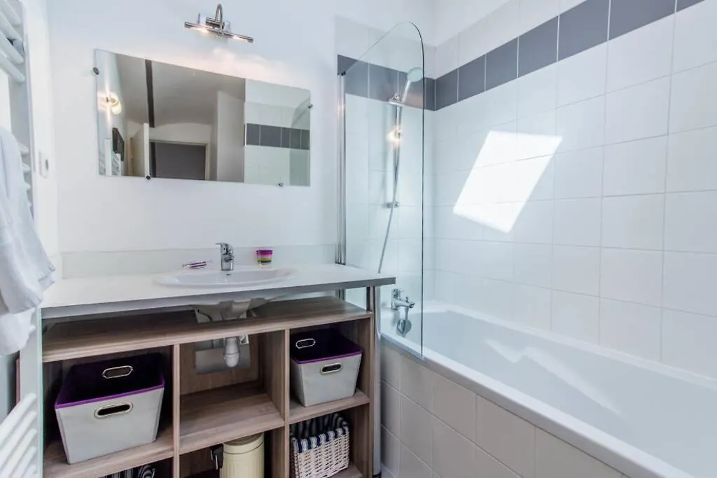 Apartment Appartement Haussmannien Type Loft, Climatise - Vieux-Port-Le Panier, Marseille